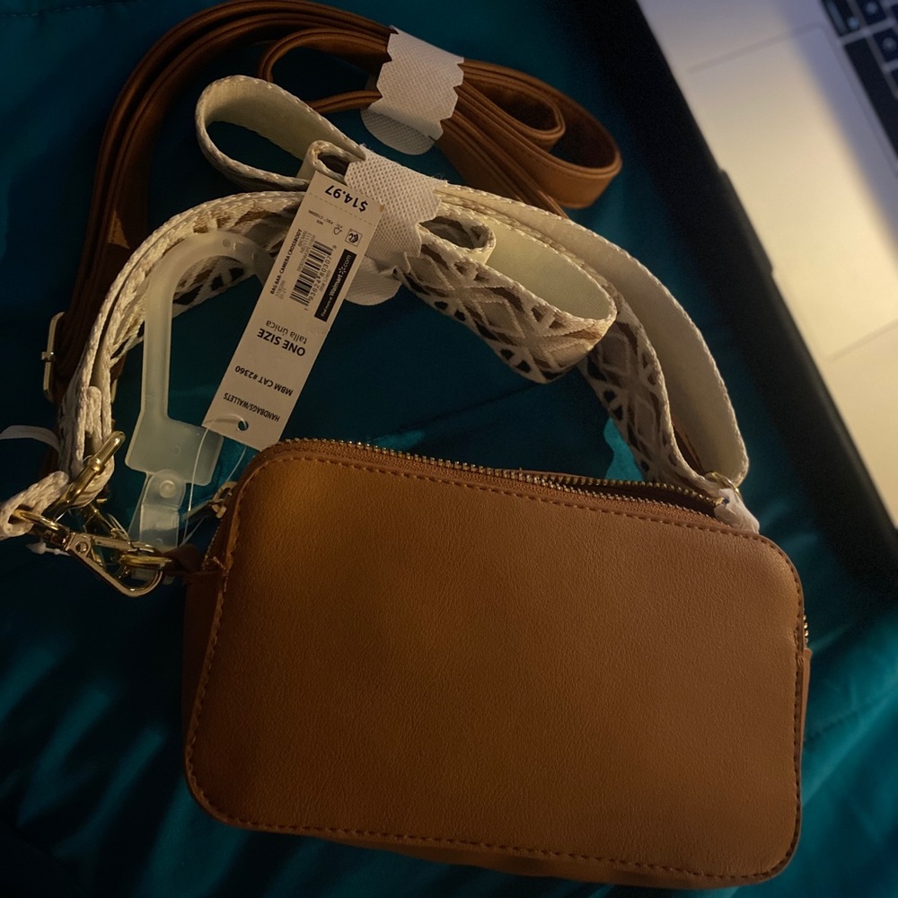 Cute brown mini purse. Multicolor long shoulder straps. fit 3 iPhones. 2stock
